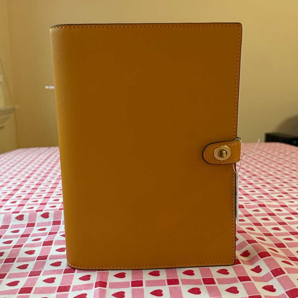 📙 COACH NOTEBOOK 📙 NWT 📙